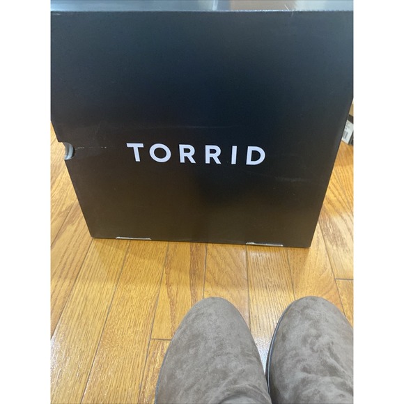 Torrid Buckle Boot Size 10.5 Taupe Ankle‎ Bootie Zip Up Winter - Picture 8 of 9